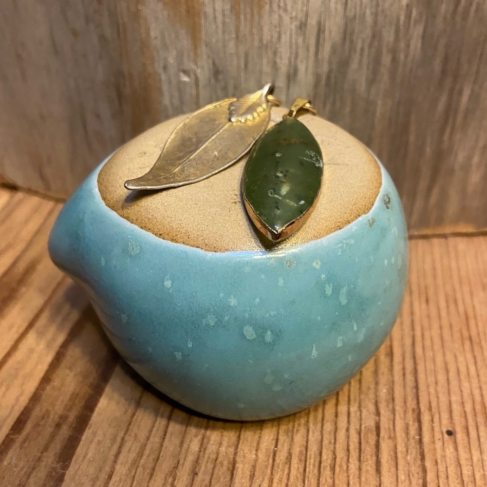 Leaf Pendants - Picture 2 of 4